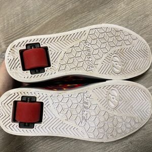 Size 4 Heely shoes youth